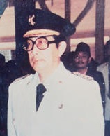 Berkas:Drs. H. Mr. Gunawan Bratasasmita (Bupati Cirebon 1978-1983).jpg