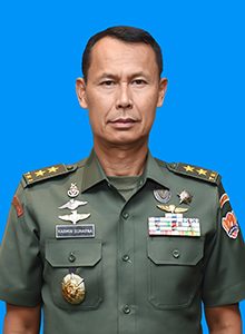 Berkas:Aster Kasad Mayjen TNI Karmin Suharna.jpg