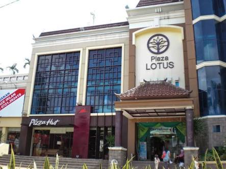 Berkas:Lotus Plaza Lampung .jpg