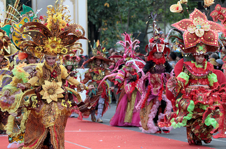 Berkas Solo  batik  carnival jpg Wikipedia bahasa 