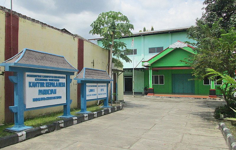 Berkas:Kantor-desa-pandeyan-tasikmadu-karanganyar.jpg