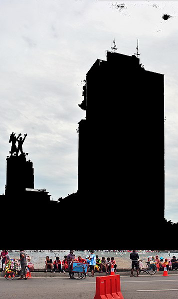 Berkas:Monumen Selamat Datang ^ Wisma Nusantara - panoramio censored.jpg