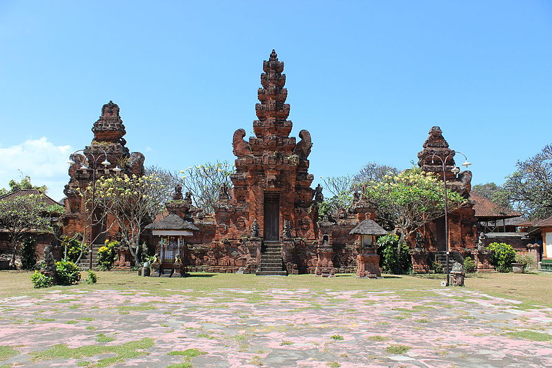 Berkas:Puri Agung Denpasar.jpg