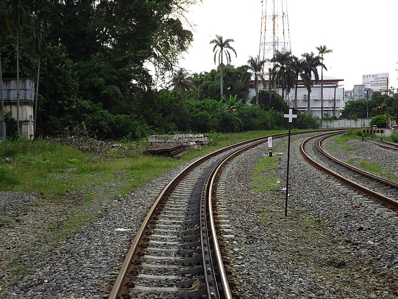 Berkas:Stasiun Binjai bagian utara.jpeg