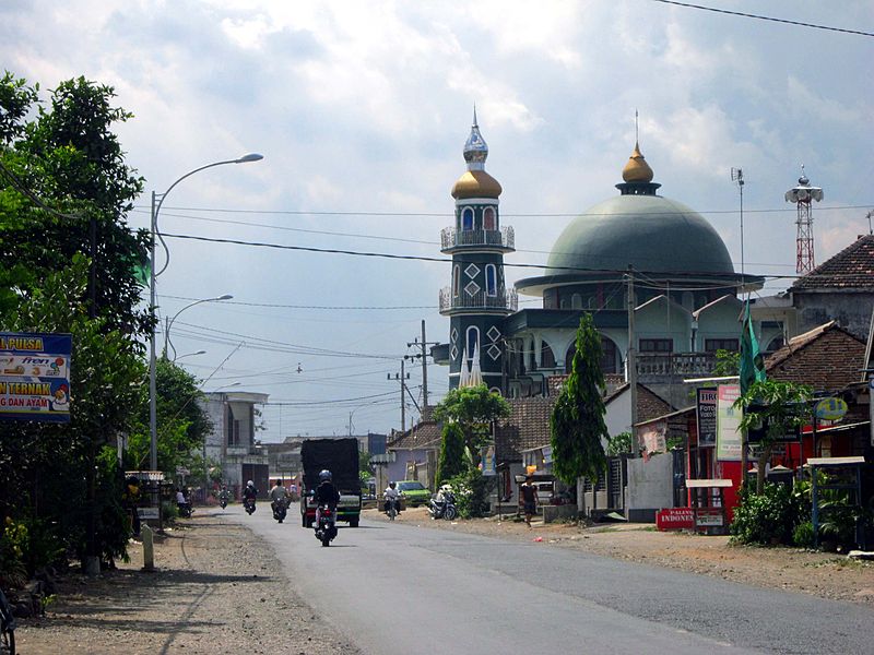 Berkas:Masjidkembiritan.jpeg