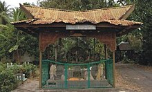 Makam-tumpang-talu.jpg