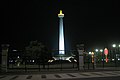 Monas di kala malam.