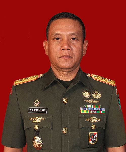 Berkas:Pangkostrad AY. Nasution.jpg