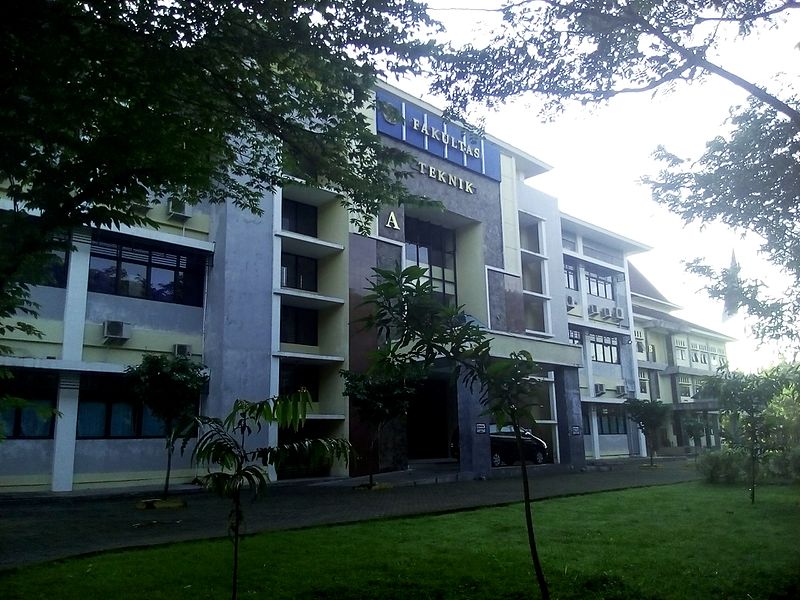 Berkas:Gedung Teknik Unej.jpg