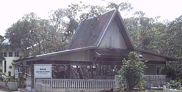 Makam Sultan Sulaiman di Desa Lihung, Karang Intan, Banjar.