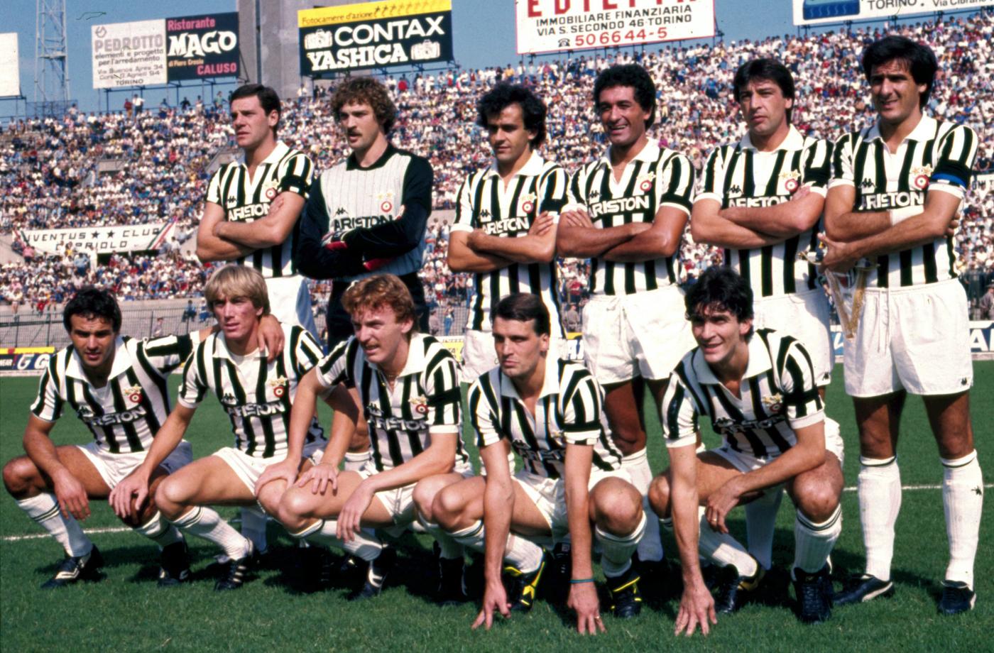 Gli juventini prima di una partita della stagione 1984-85