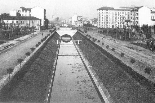 File:L'Olona da piazza Napoli verso piazzale Bolivar a Milano.jpg