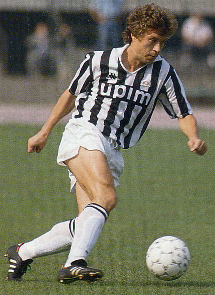 File:Oleksandr Zavarov - Juventus FC 1989-90.jpg