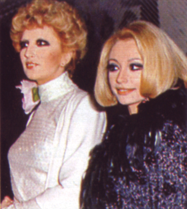 File:Raffaella Carrà e Mina, Milleluci 1974.jpg