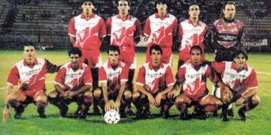 File:Associazione Calcio Perugia 1991-1992 - Maglia Grifone.jpg