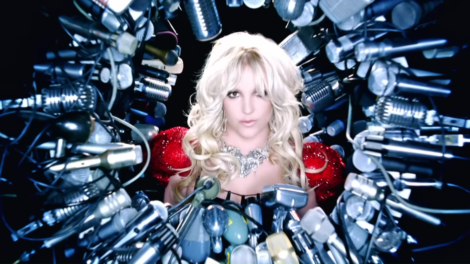 Super Partituras - Hold It Against Me (Britney Spears), com cifra