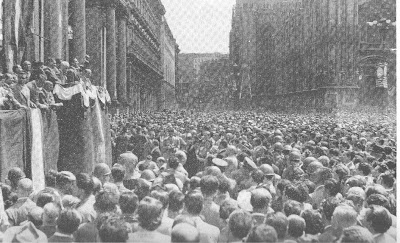 File:Comizio di Leccisi in piazza Duomo 1953.jpg