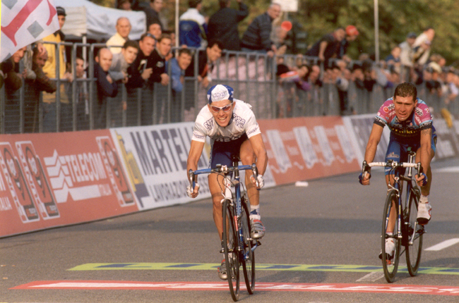 File:Raimondas Rumšas Giro di Lombardia 2000.jpg