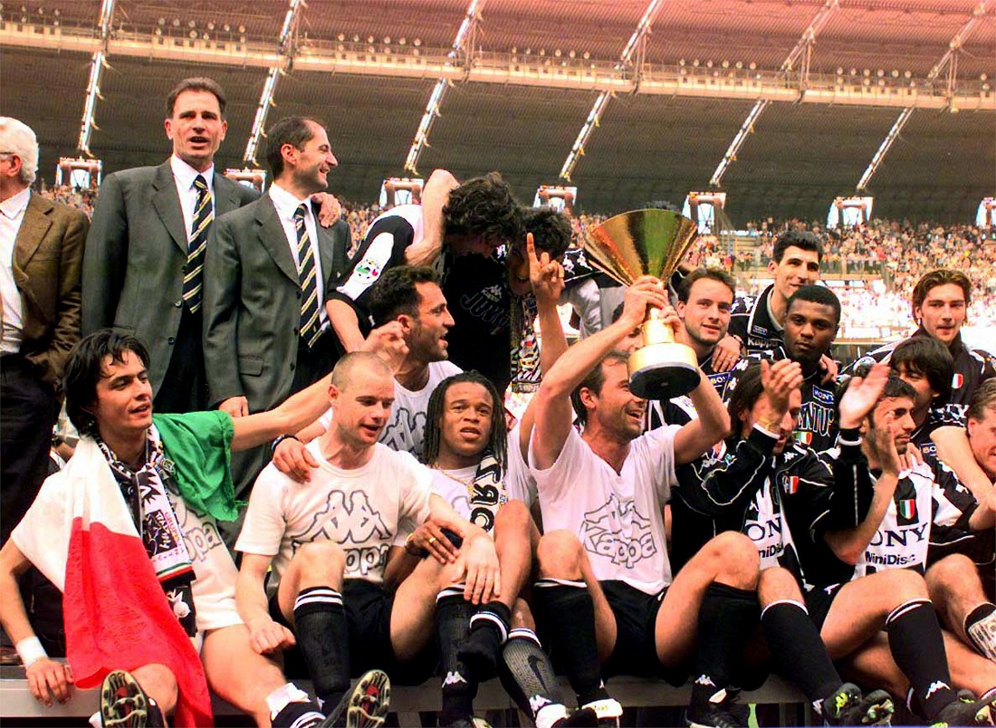 File:Juventus - Scudetto 1997-98.jpg - Wikipedia