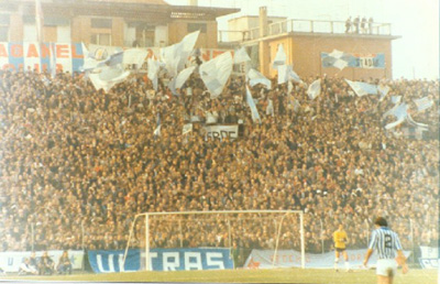 File:SPAL - Curva Ovest anni '80.jpg