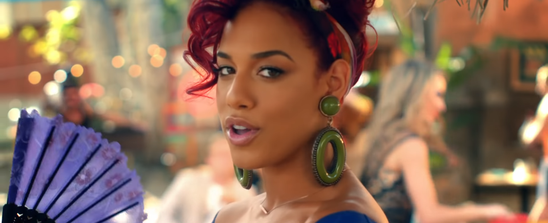 Натали ла Роуз. Aaliyah Natalie la Rose. Somebody Natalie la Rose feat.. The right Song Natalie la Rose с пылесосом.