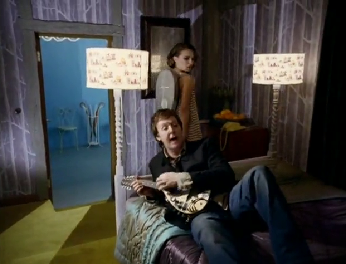 File:Paul McCartney, Dance Tonight (Michel Gondry).png