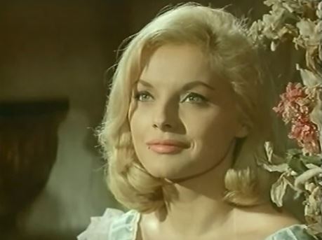 File:Virna Lisi 5 marines per 100 ragazze.JPG