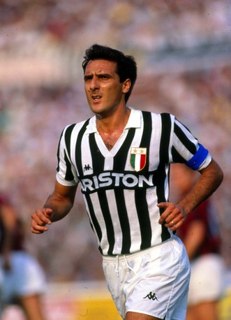 File:Gaetano Scirea - Capitano della Juventus FC.jpg