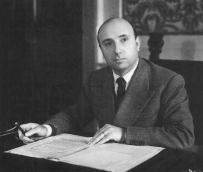 File:Mario Scelba 1947.jpg