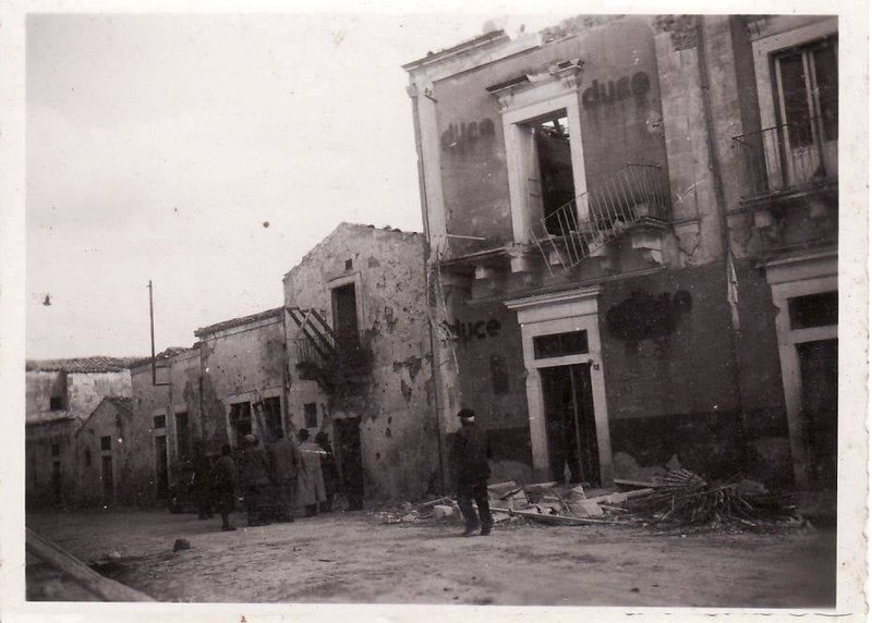 File:Pozzallo Bombardamenti 1943.jpg