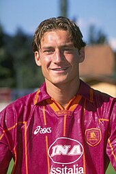 Francesco Totti: Biografia, Caratteristiche tecniche, Carriera