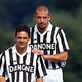 Roberto Baggio, Gianluca Vialli - Juventus FC 1992-93.jpg