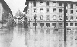 Inundación de Florencia 07.jpg