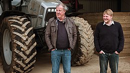 Jeremy Clarkson-et-Kaleb-Cooper Farm.jpg Clarkson