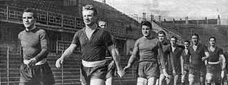 Una fase di allenamento del Torino 1948-1949 allo stadio Filadelfia; in primo piano, Mazzola e Loik.