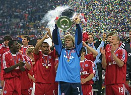 Oliver Kahn (Bayern Monaco) - UEFA Champions League 2000-01.jpg
