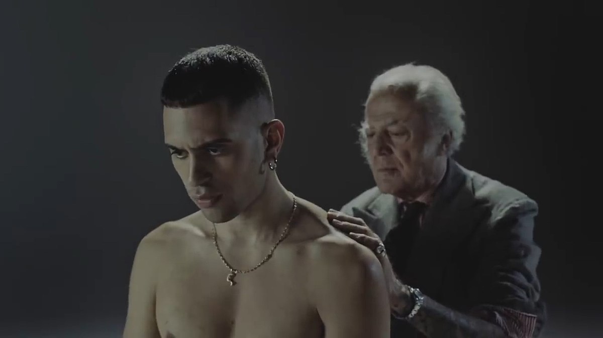 Risultati immagini per mahmood soldi video