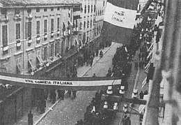Manifestazioni pro-Italia a Gorizia nel 1946 in occasione della visita della commissione alleata