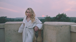 Sabrina Carpenter - Paris.png