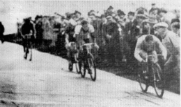 Giro Lombardia 1929 Pietro Fossati Vélodrome Sempione .gif
