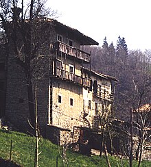 File:Gorno_-_Casa_Gibellini.jpg