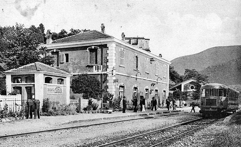 File:Stazione di Cittaducale (anni trenta).jpg