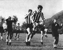 220px-Juventus_FC_-_1970-71_-_Montorsi%2