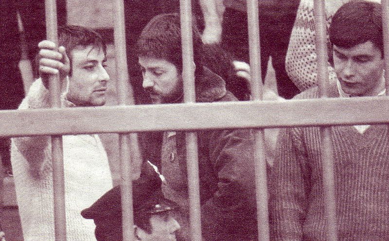 File:Cesare Battisti nel carcere di Frosinone 1981.jpg