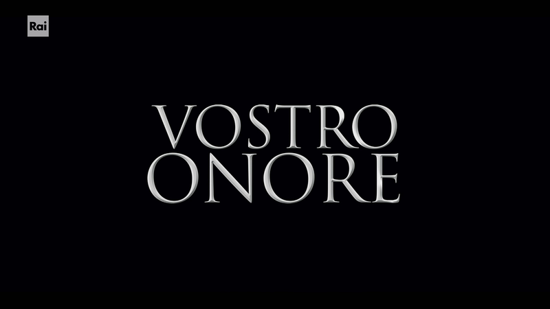 File:Vostro onore.png