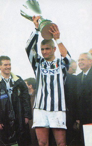 File:Juventus FC - Supercoppa italiana 1995 - Fabrizio Ravanelli.jpg