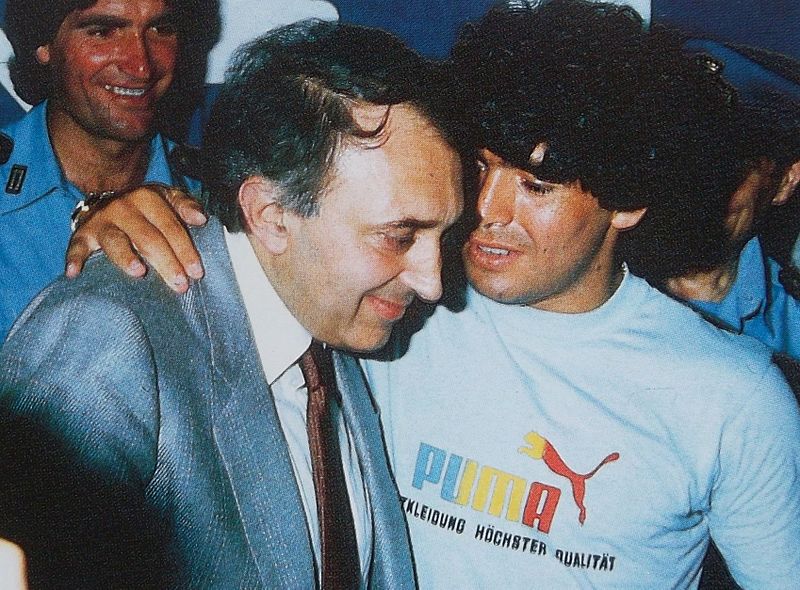 File:SSC Napoli - 1984 - Corrado Ferlaino, Diego Armando Maradona.jpg