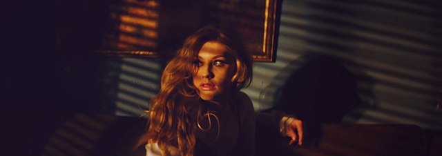 Песня alibi ella henderson