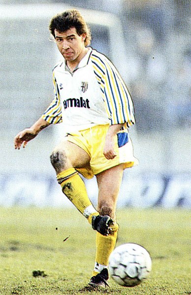 File:Daniele Zoratto - Parma AC 1991-92.jpg