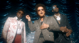 Gucci Mane, Bruno Mars, Kodak Noir - Réveillez-vous dans Sky.png